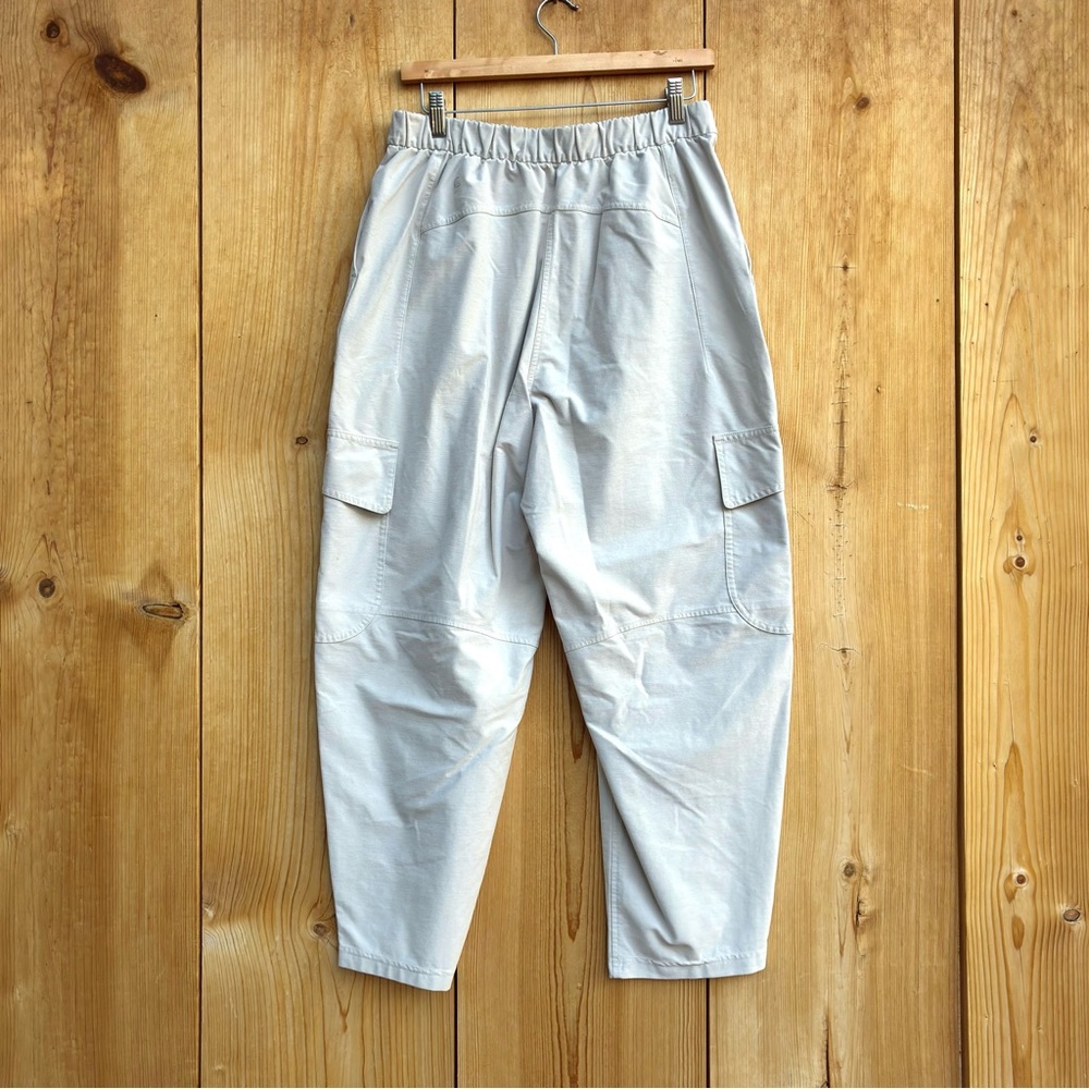 Lululemon Women’s Tan Utilitech Cargo Pants Sz 29 - Picture 6 of 6